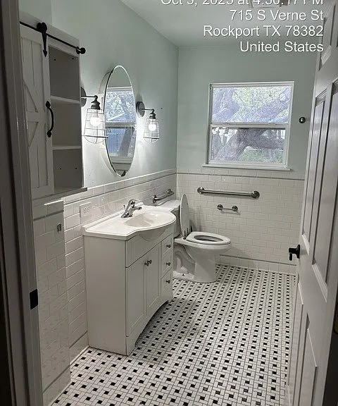 715 S Verne St — Photo 23