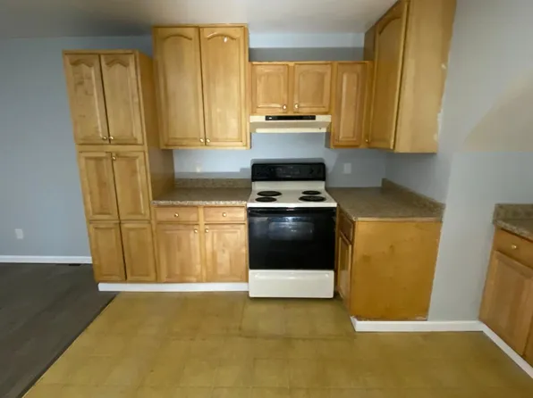 1140 Wolf St Unit 3, Syracuse, NY 13208