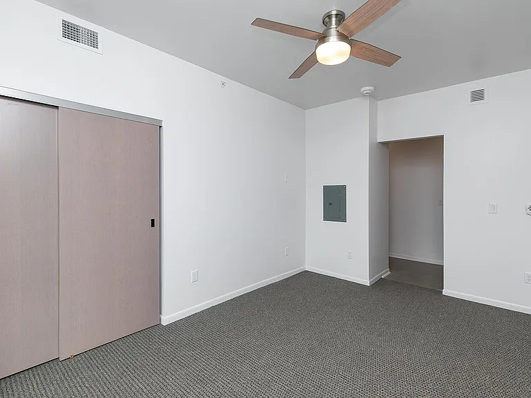 315 5th St #301 — Photo 5