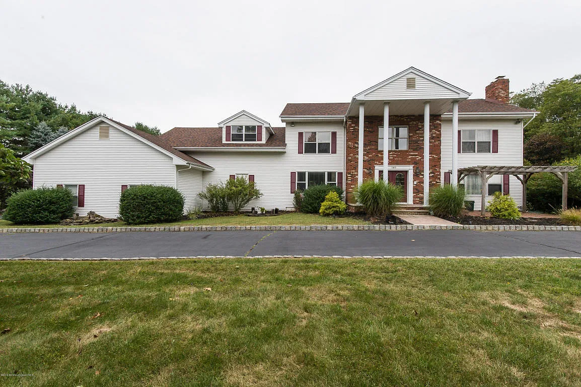 161 Thompson Grove Rd photo 1