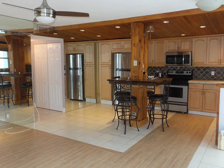 2850 NE 14th Street Cswy #210B — Photo 9
