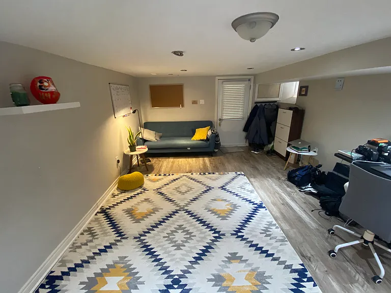 163 Campbell Ave #BASEMENT — Photo 12