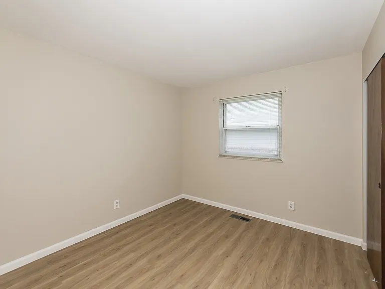 11790 New Halls Ferry Rd — Photo 10