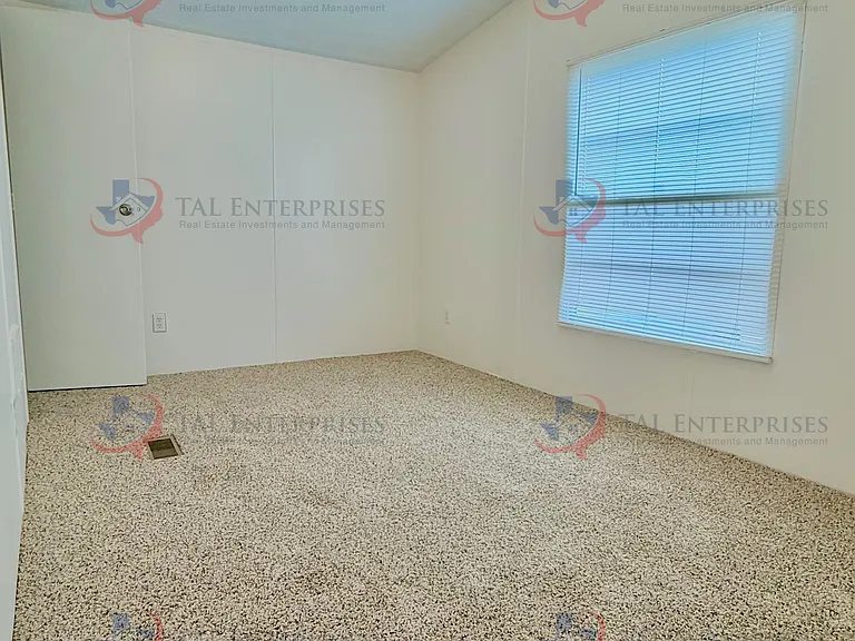 4228 Satellite Dr — Photo 10
