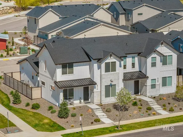 5712 W Elk Trail St, Boise, ID 83714