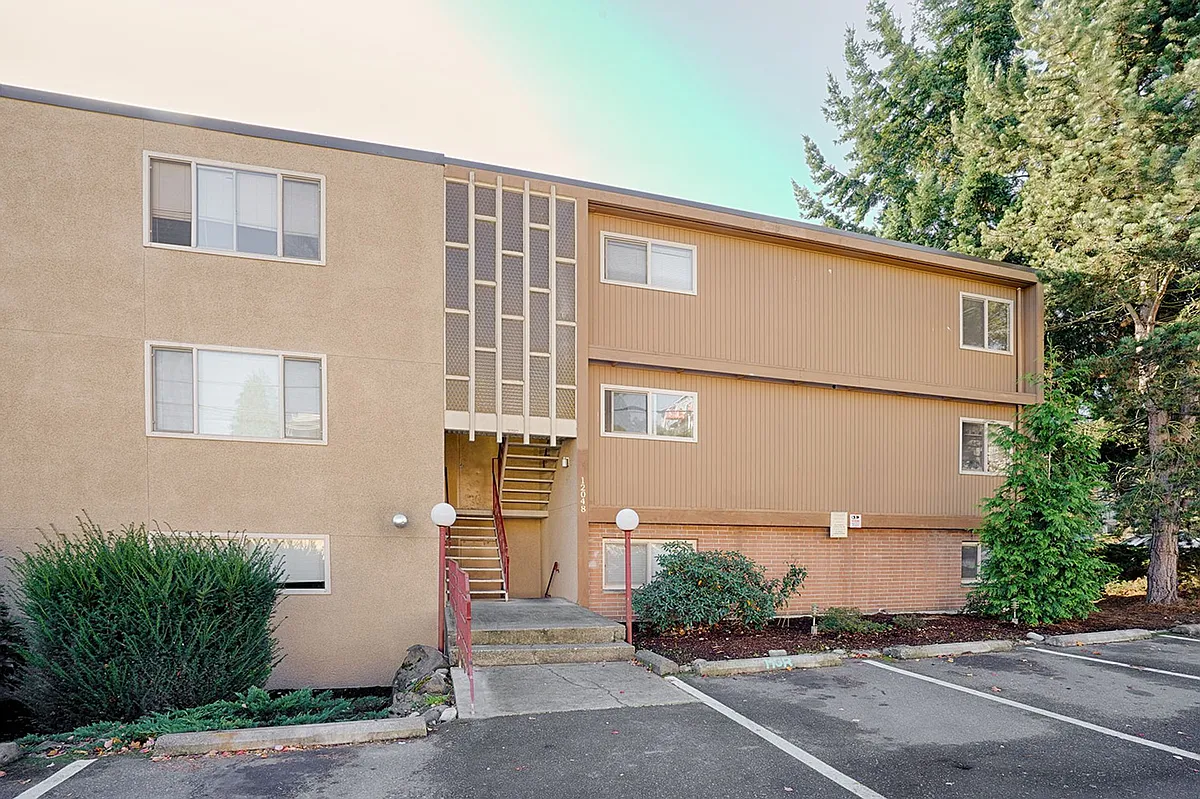 Building Photo - 12048 32nd Ave NE