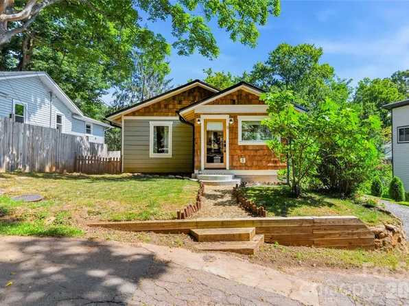 9 Bramlett Ct, Asheville, NC 28806