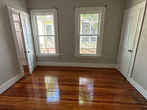 5th image of 211 Alden Ave #1A
