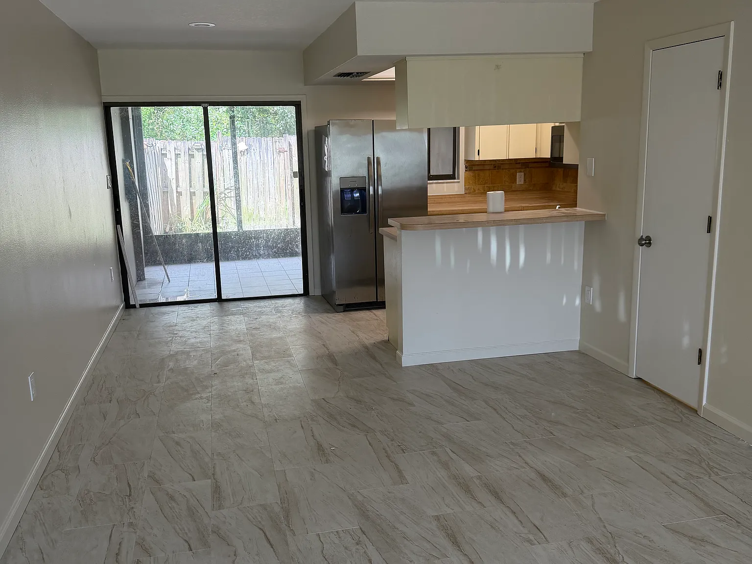 2 bed, 1.5 bath, 1025 sqft, $1,550 — Photo 4