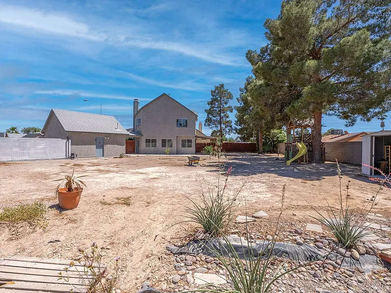 5519 Myron Cir — Photo 40