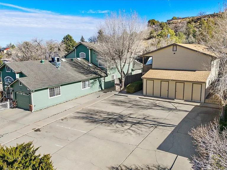 425 S Alarcon St #3 — Photo 2