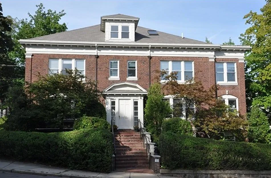 44 Rawson Rd #1