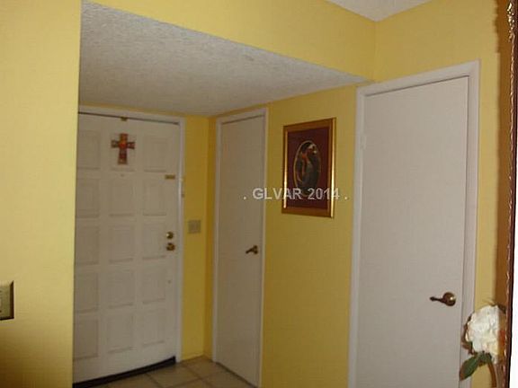 3rd image of 2830 Calle Del Oro