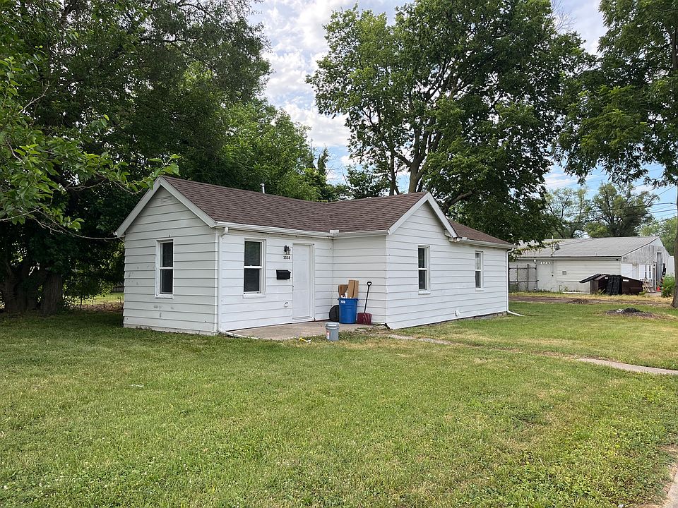 Front Door/Yard