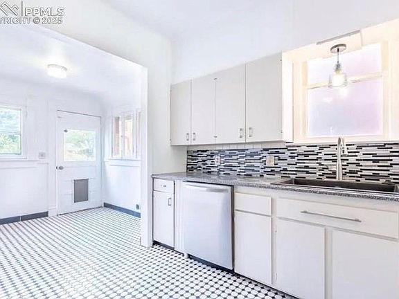 4th image of 116 W Adams Ave