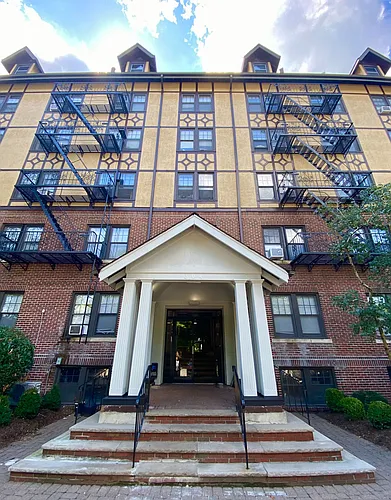 Hillside Gardens Apartment Homes Photo 1