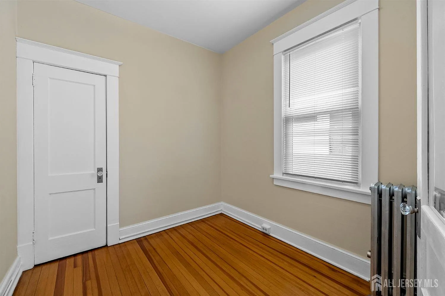 2 bed, 1.0 bath, $2,200 — Photo 3