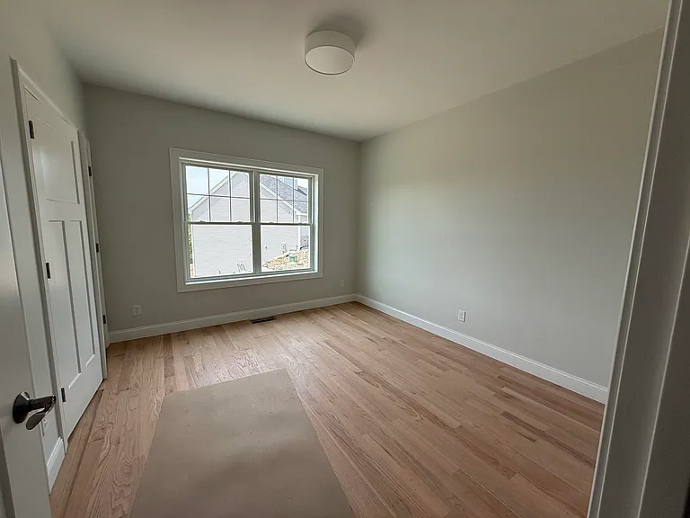 8 Madison Ln — Photo 21