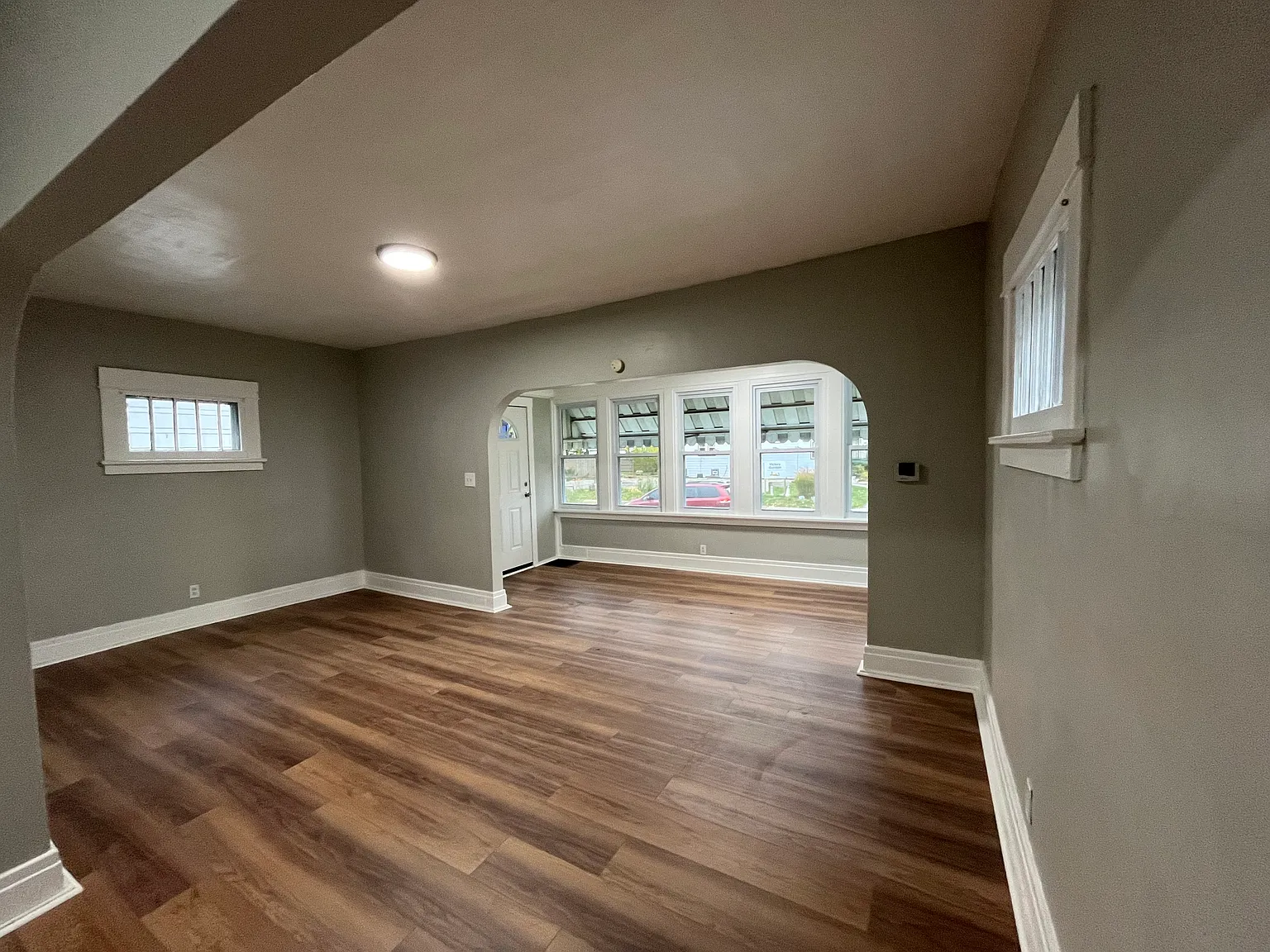 4 bed, 1307 sqft, $1,650 — Photo 2