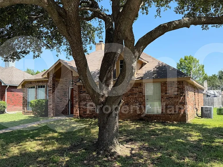 12603 Summer Hill Dr — Photo 2