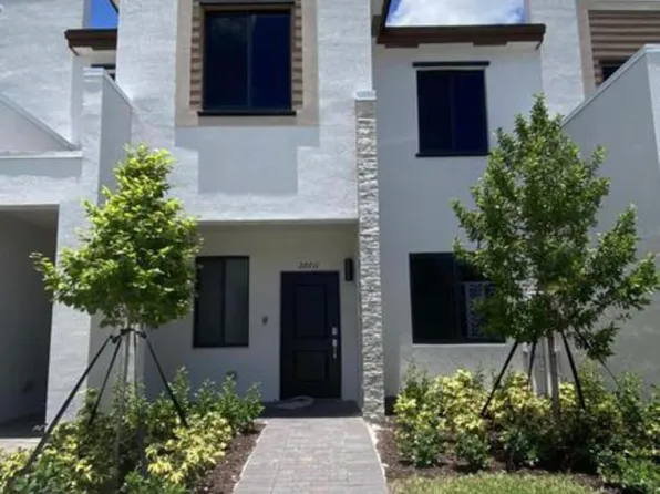 20711 NE 7th Place, Miami, FL 33179