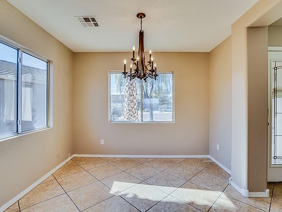 5th image of 28669 N Crystal Dr
