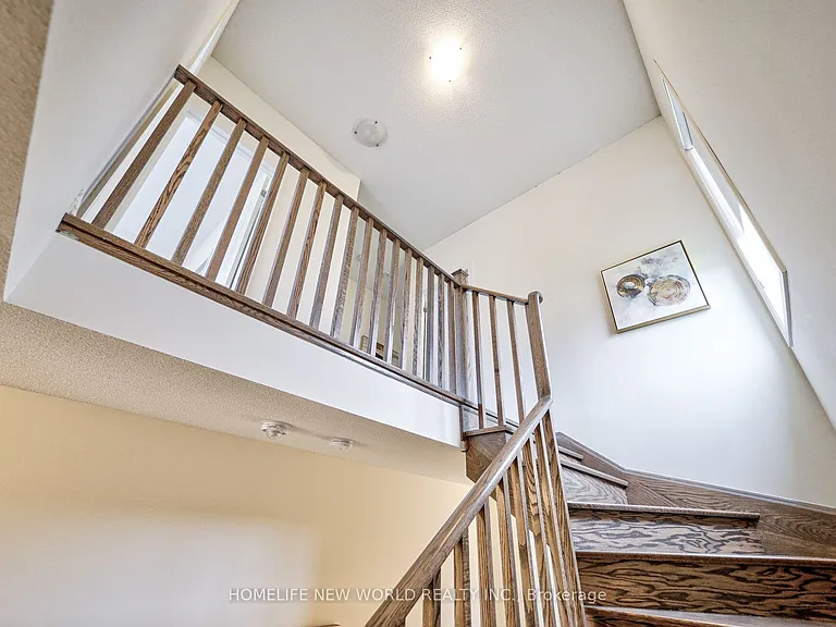 74 Fruitful Cres — Photo 21
