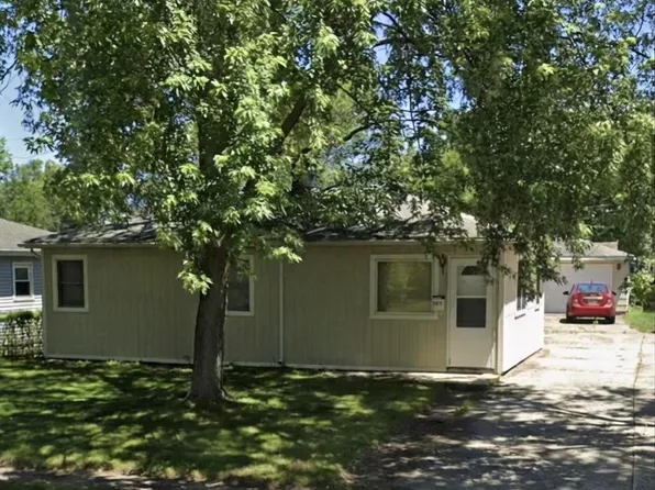 3973 Howard St, Hobart, IN 46342