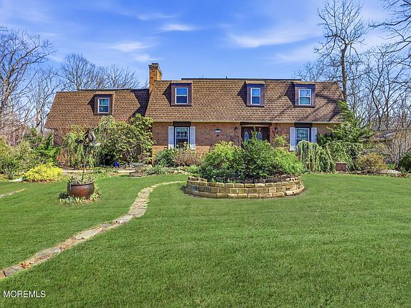 2nd image of 523 S Cooks Bridge Road