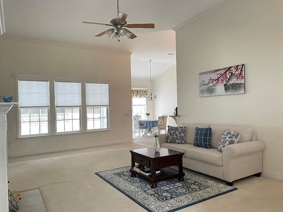1st image of 5635 Burnside Cir