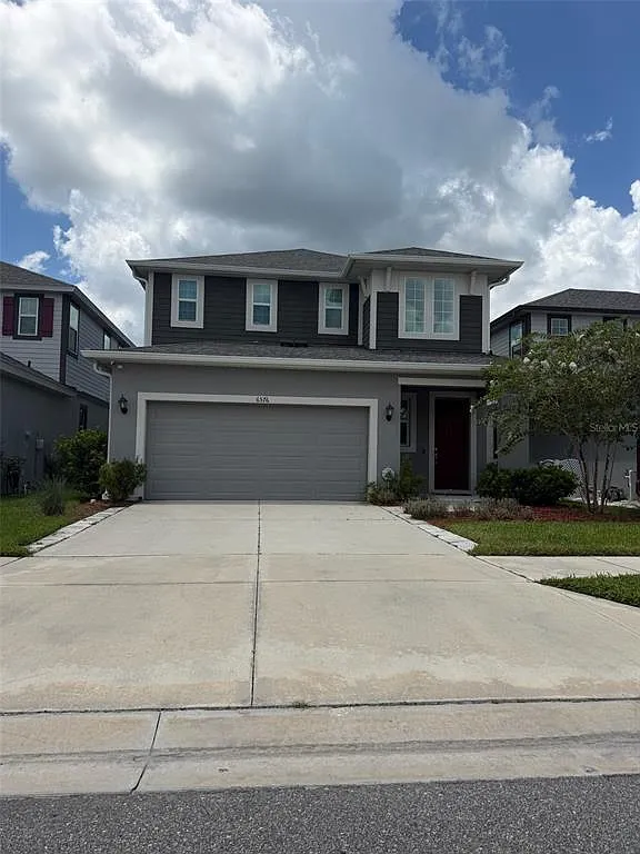 4 bed, 2.5 bath, 2430 sqft, $2,500 — Photo 1