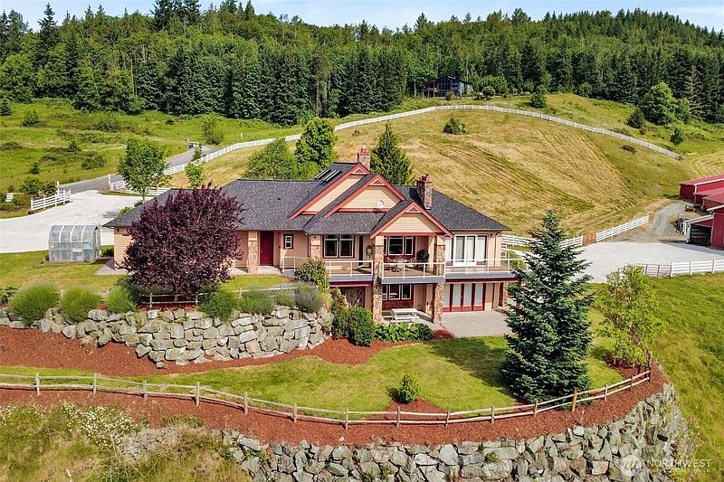 3rd image of 18077 Fox Hollow Lane