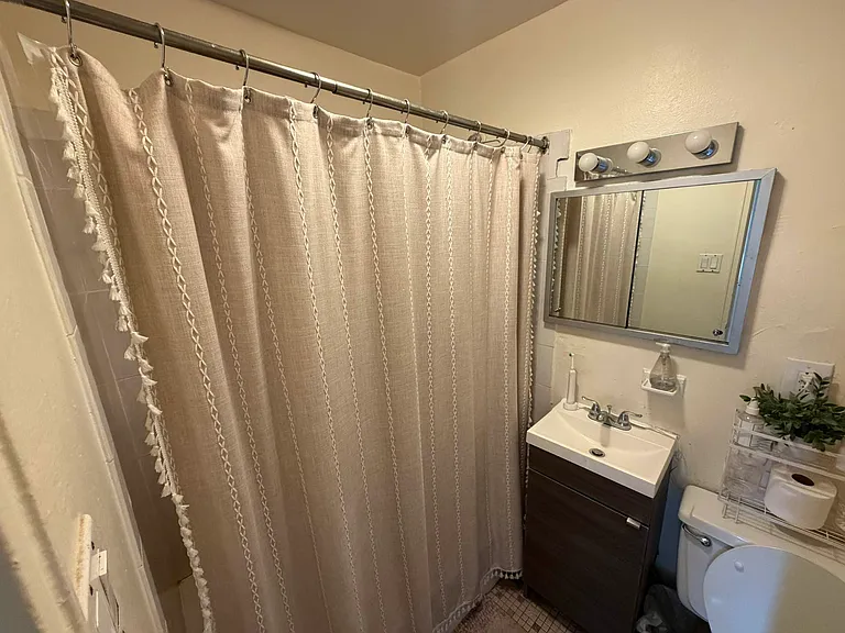 156 W 76th St #4R — Photo 5
