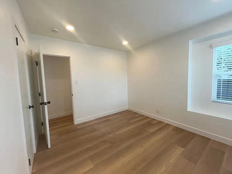 14332 Joyce Ave — Photo 6