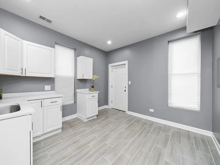 6403 S Justine St #2 — Photo 12