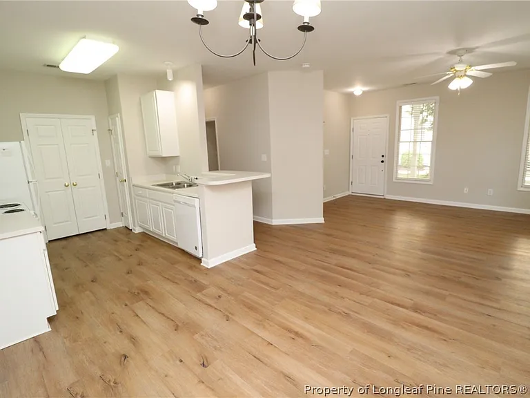 2812 Kudrow Ln #2812 — Photo 7