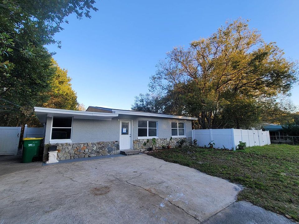 1st image of 2553 Pine Ave