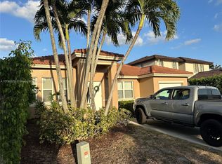 8201 SW 163rd Pl, Miami, FL 33193