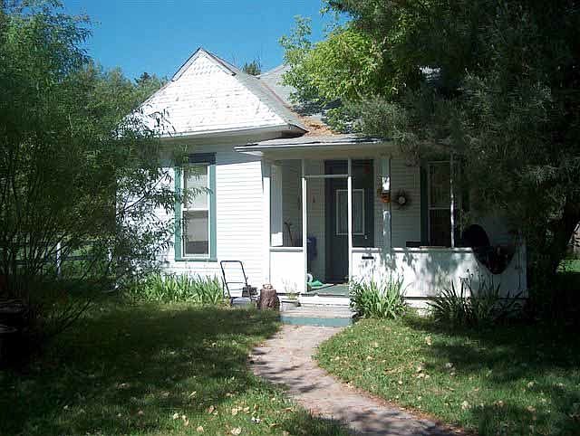 Main entrance, little farm house.