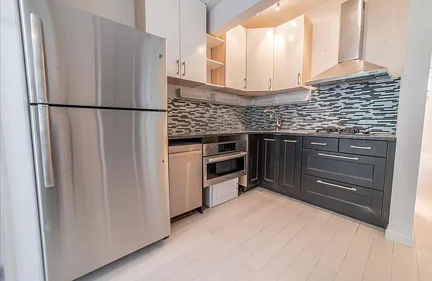 Rented by REAL New York | media 31