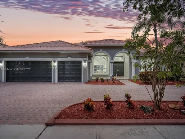 12814 NW 20th St, Pembroke Pines, FL 33028