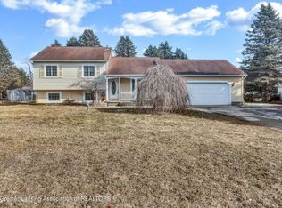 13135 Heather Ln, Perry, MI 48872