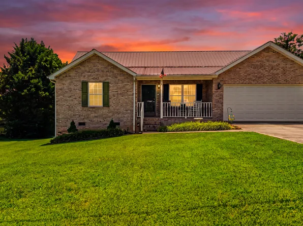 192 Acorn Dr, Corryton, TN 37721