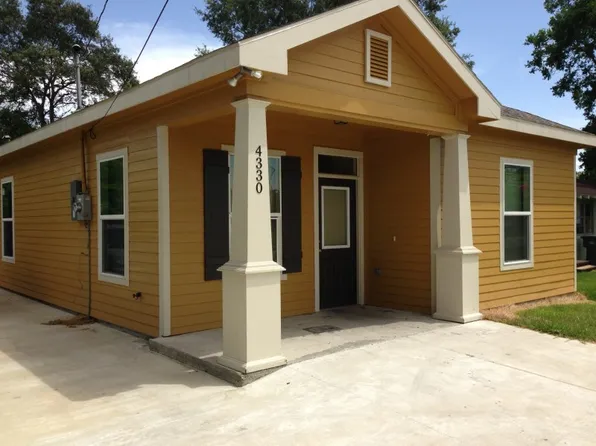 4330 Lewis Dr, Port Arthur, TX 77642