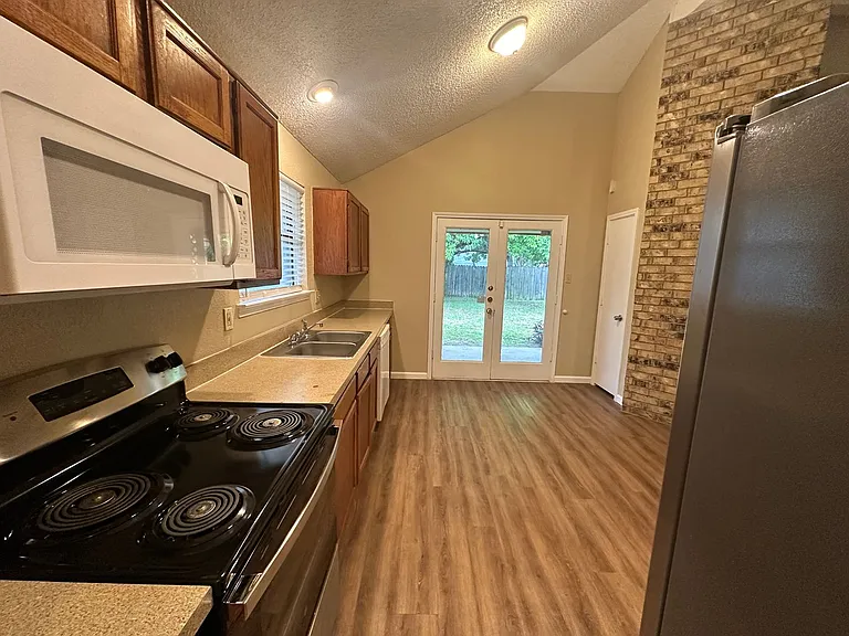 6416 Brookhaven Trl — Photo 10