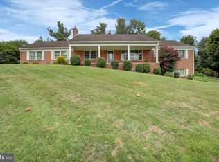 349 Briar Ln, Chambersburg, PA