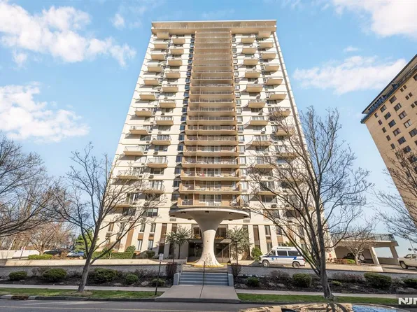 160 Overlook Ave APT 3A, Hackensack, NJ 07601