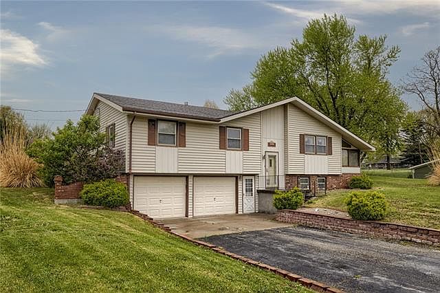 1st image of 15554 Lakeview Dr
