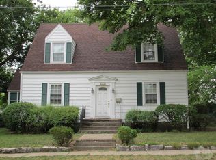 205 S Locust St, Mount Pleasant, IA 52641