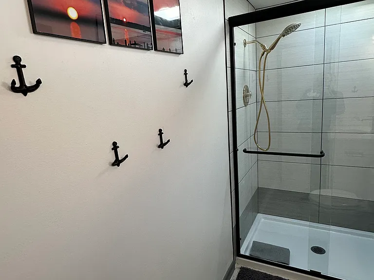 638 Wesley Ave #12 — Photo 5